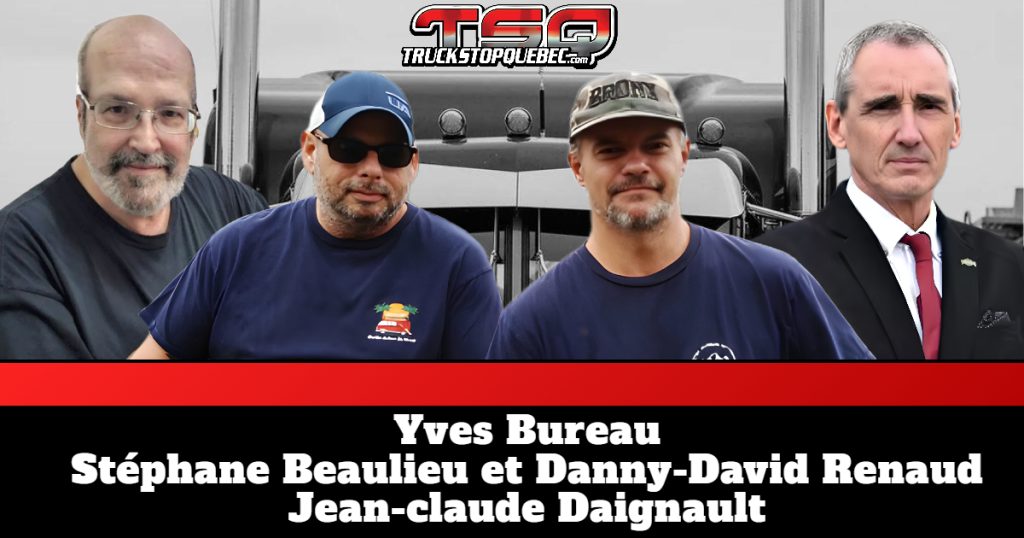Yves Bureau, Stéphane Beaulieu, Danny-David Renaud et Jean-Claude Daignault, qui discutent voyage et camionnage sur la radio des camionneurs.